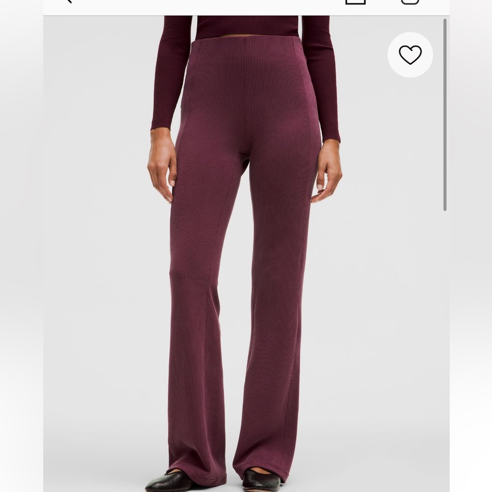 NWOT ribbed flare soft stream pant